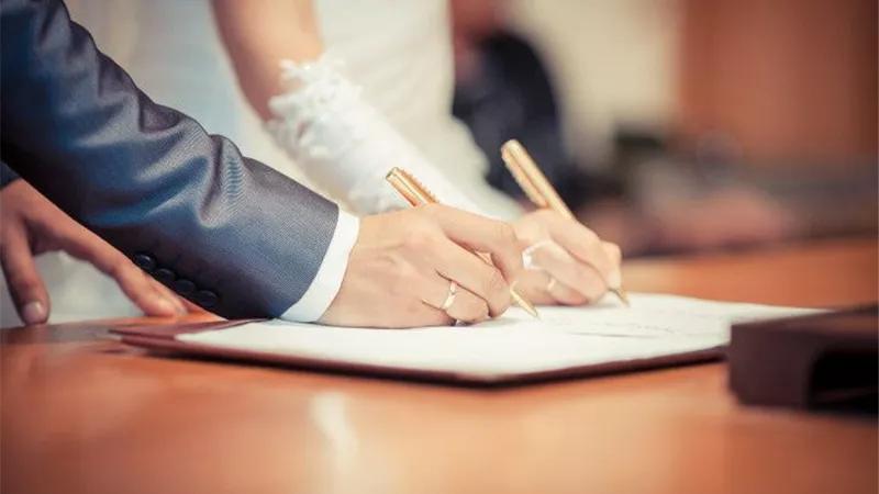  ما حكم اشتراط مدة معينة في عقد الزواج؟.. دار الإفتاء تُجيب