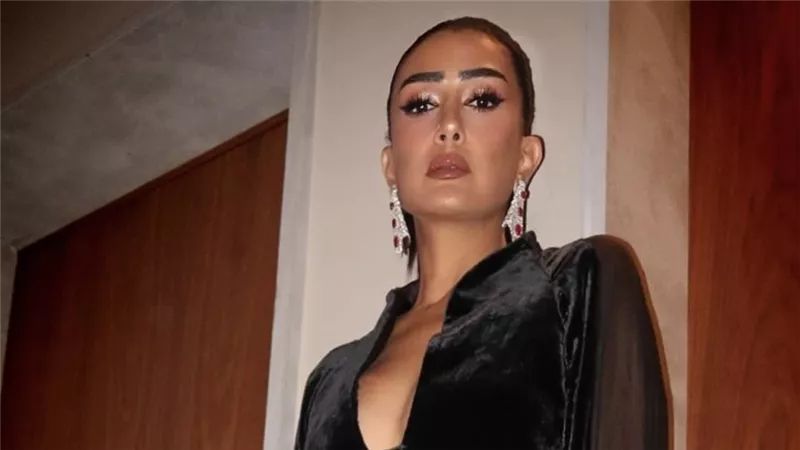 غادة عبد الرازق تتألق بالأناقة السوداء.. إطلالة فاخرة تخطف الأنظار على «إنستغرام»