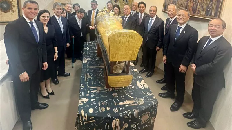 وزير الخارجية يعقد لقاءً موسعاً مع كبار المسؤولين وصناع القرار في اليابان لبحث تعزيز الشراكة الاستراتيجية بين البلدين