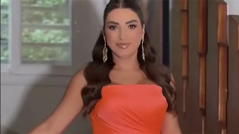 روجينا تخطف الأنظار بإطلالة صيفية أنيقة.. فستان مرجاني ولمسات ناعمة تعكس الرقي والبساطة