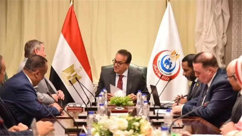 وزير الصحة يبحث مع شركتي DIAGAST وThink Pro نقل تكنولوجيا تصنيع كواشف وأنظمة فصائل الدم إلى مصر