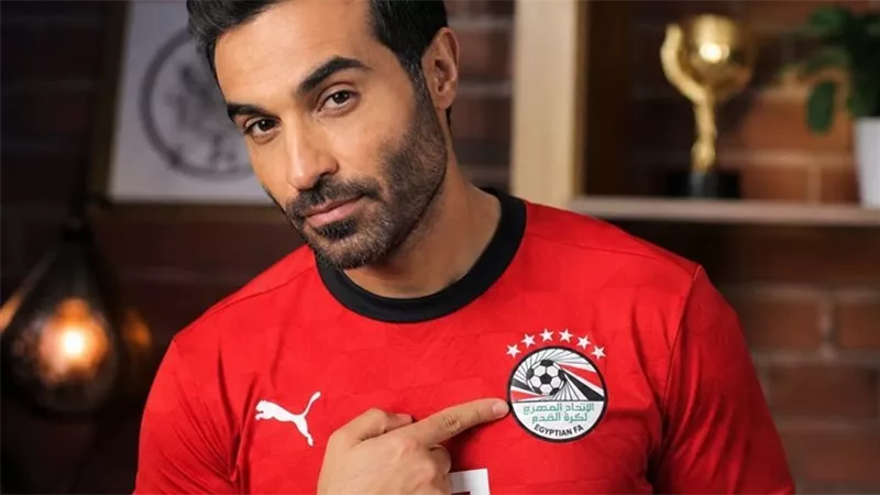 نجوم الفن يدعمون منتخب مصر قبل مواجهة أستراليا.. رسائل حماسية