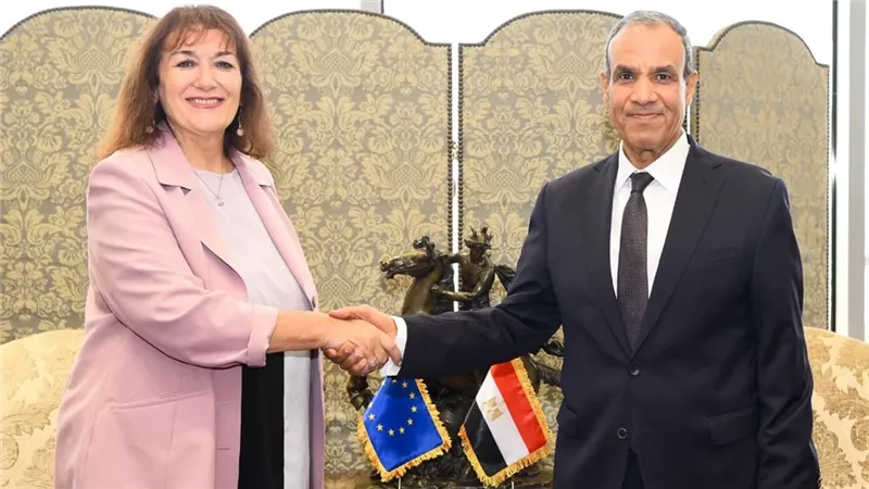 وزير الخارجية يبحث مع المفوضة الأوروبية للمتوسط تعزيز الشراكة الاستراتيجية ومستجدات الأوضاع الإقليمية