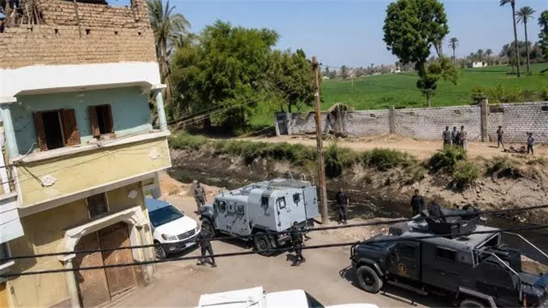    بدلًا من الحداد.. سخرية جارحة تشعل الغضب بعد مأساة سيدات قنا