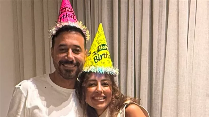 رسالة قصيرة وصورة رومانسية.. كيف احتفلت ميرنا الهلباوي بعيد ميلاد أحمد السعدني؟