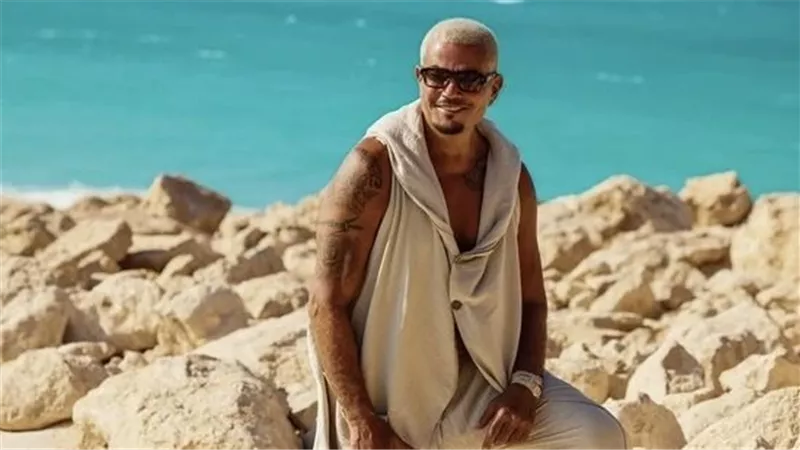 من “شوقنا” إلى “حبيتك”.. كيف أعاد عمرو دياب كتابة قاموس لغة الحب بكل جيل؟