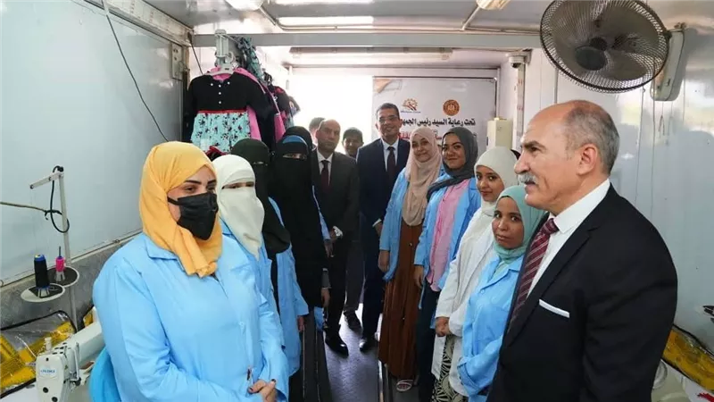 وزير العمل ومحافظ البحر الأحمر يختتمان الجولة بتفقد وحدة التدريب المتنقلة بالغردقة