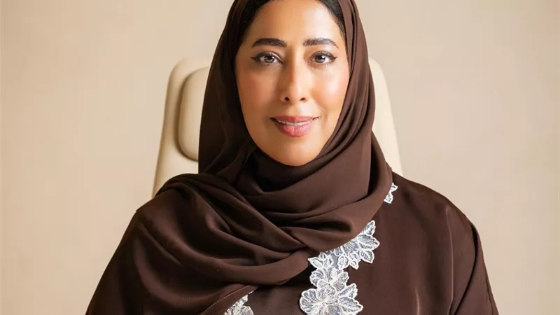 منى غانم | إماراتية لها دور رئيسي في تمكين المرأة بالمجتمع الخليجي