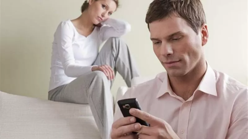 زوجة تسأل: كيف يتم اتخاذ قرار الانفصال؟