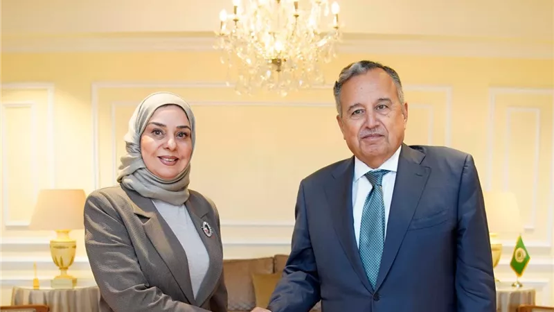 الأمين العام لجامعة الدول العربية يبحث مع سفيرة البحرين تعزيز العمل العربي المشترك