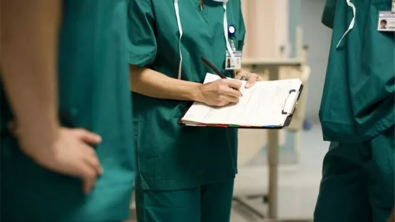 مؤثرة كندية تنهي حياتها طبيًا بعد معاناة مع الزهايمر