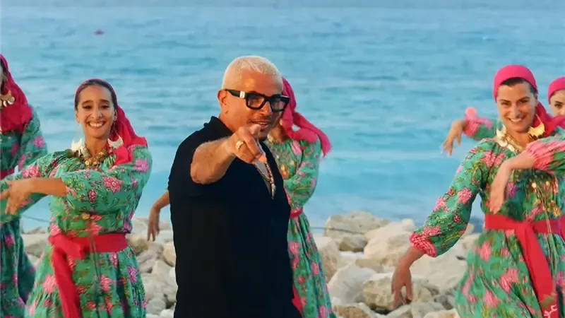 «شفرة البهجة المصرية».. كيف أعادت «بنكي سليم» صياغة الفلكلور مع «الهضبة»