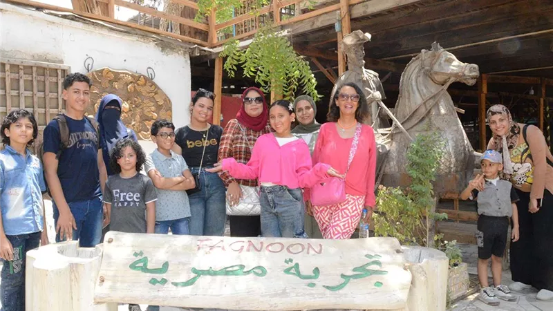 «علاء الدين» تصطحب أصدقاءها في رحلة إبداعية وترفيهية إلى قرية فجنون