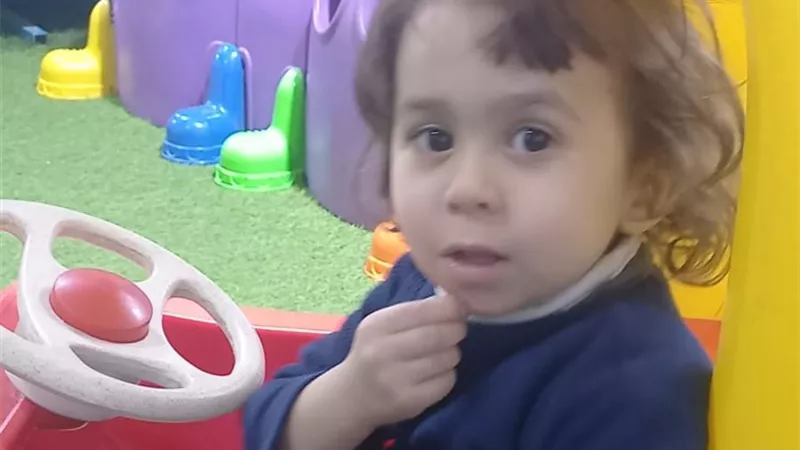 بالفيديو.. والدة الطفل يوسف محمد عبر هير نيوز تستغيث بعد هجوم كلب شرس في ألف مسكن