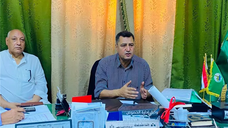 مدير عام إدارة الخصوص التعليمية يبحث مع مجلس الآباء والأمناء تعزيز التعاون وتكريم الطلاب المتفوقين