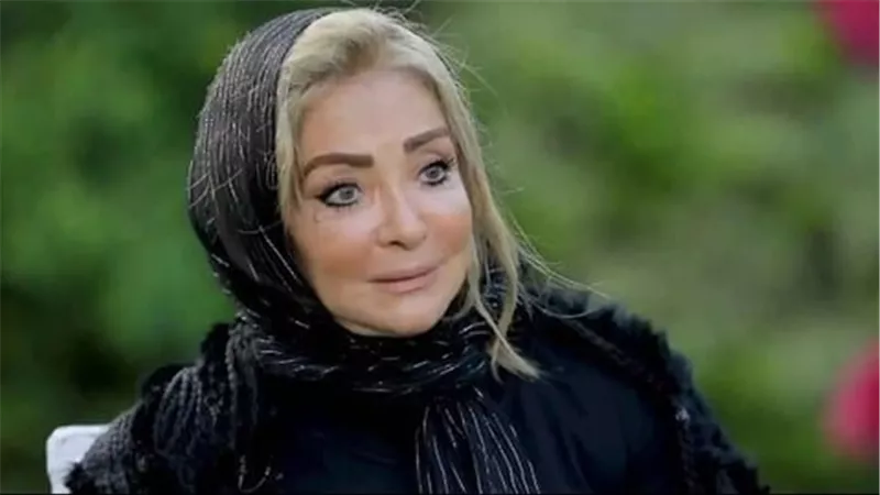 «أنا مش محجبة!».. شهيرة تحسم الجدل حول حجابها وتكشف سبب الهجوم عليها بسبب محمود ياسين