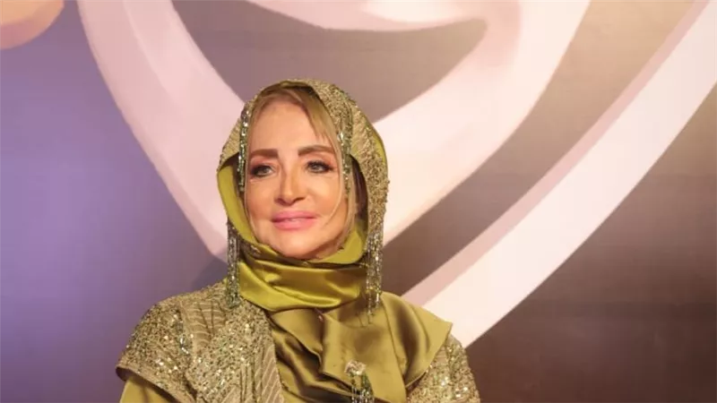 المقبرة بدأت بحلم.. شهيرة تكشف أسرارًا عن أحمد زكي.. بدبلوم صنايع لمكانه الأخير