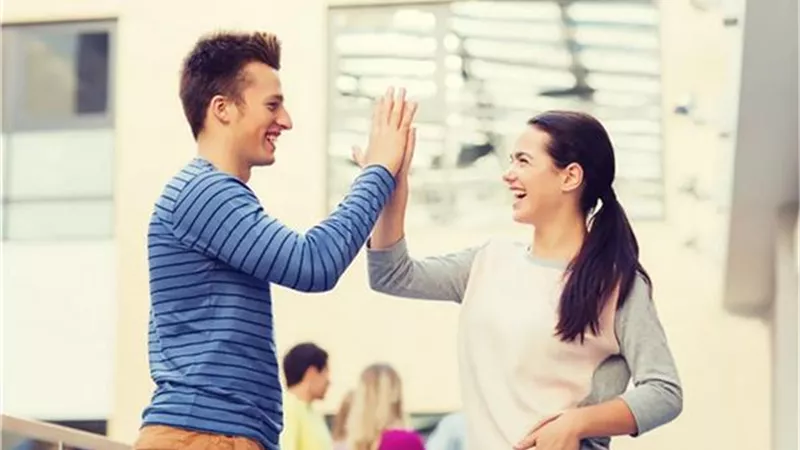 الصداقة الزوجية.. كيف تصبحين أنتي وزوجك كالأصدقاء المقربين ؟