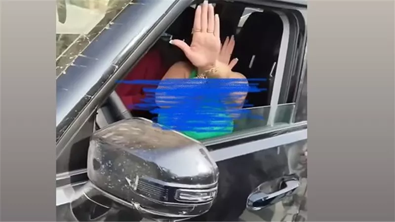 تقودها سيدة أجنبية.. «الداخلية» تكشف ملابسات حادث تصادم مصر الجديدة بين سيارة ملاكي ودراجة دليفري