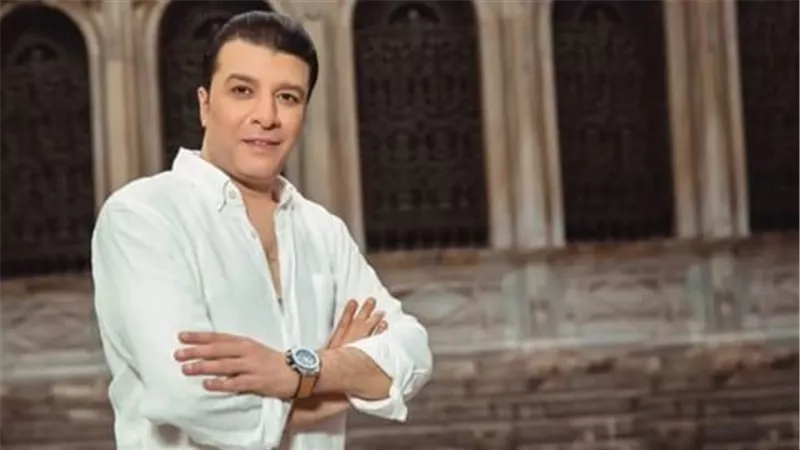 طارق الشناوي يفتح النار على مصطفى كامل.. والنقيب يرد: «ناكر للجميل»