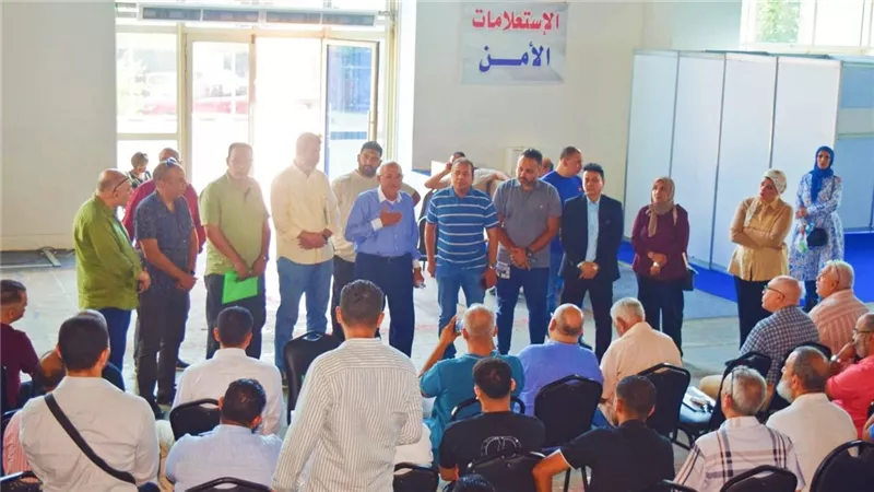 غرفة القاهرة تجتمع مع عارضين «أهلاً مدارس» بمقر المعرض  