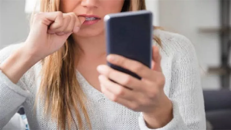 كيف تستعيدين حياتكِ و تتخلصين من إدمان للهاتف لسلامة صحتك؟
