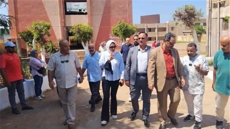 «الجلابية» بريئة.. القليوبية تكشف مفاجآت صادمة وراء استبعاد مدير مدرسة من منصبه