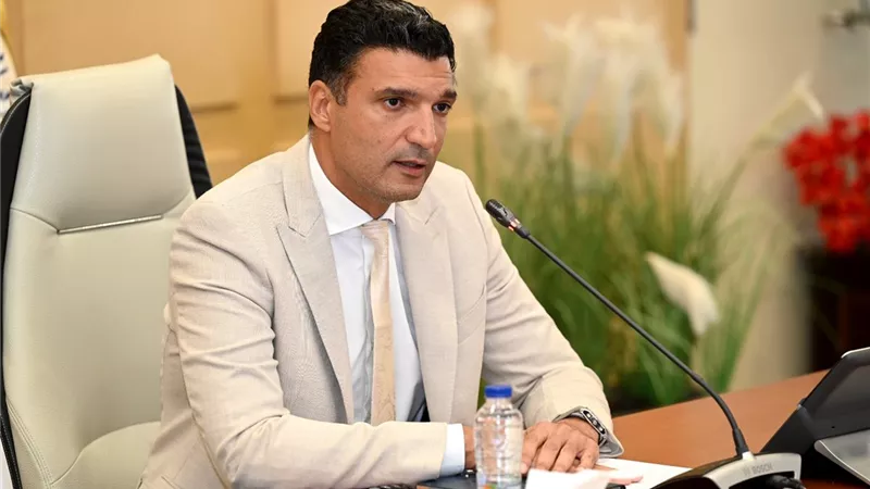وزير الصناعة يبحث مع مصنعي الأثاث سبل تطوير القطاع وتعزيز قدرته التنافسية عالميًا