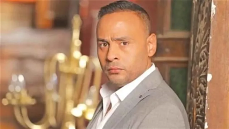 محمود عبد المغني في مرمى الجدل.. طارق الشناوي يوضح وحساب مزيف يشعل المخاوف