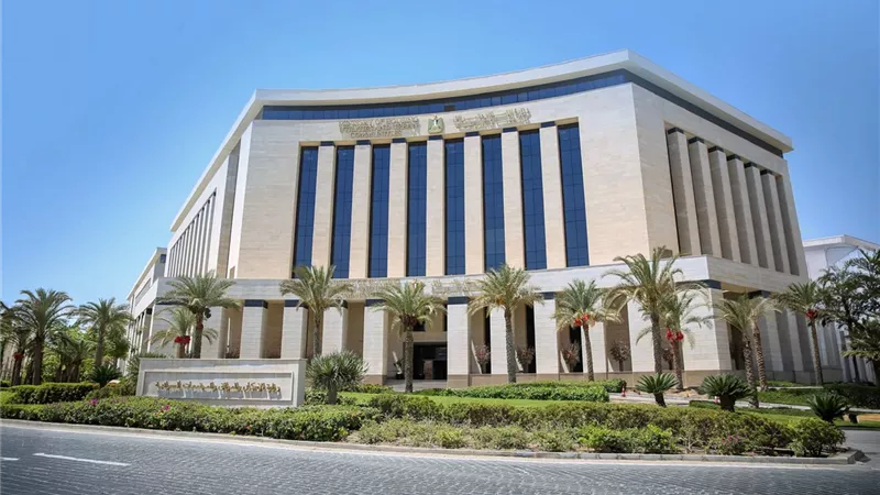 الإسكان تطرح محالًا وصيدليات ووحدات إدارية ومهنية للبيع بالمزاد في 4 مدن جديدة