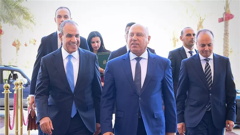 بدر عبد العاطي وكامل الوزير يبحثان تعزيز التعاون لدعم مشروعات التنمية في قطاع النقل