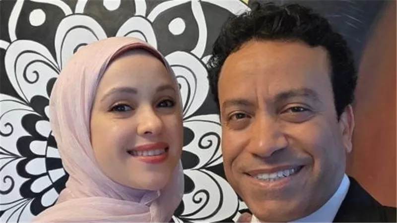 «دعواتكم الطيبة».. سامح حسين في الرعاية وزوجته تكشف تطورات حالته