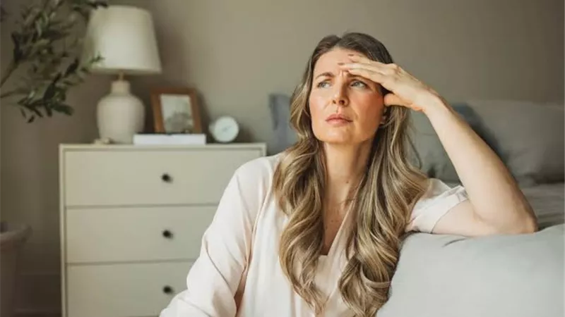 كيف تتعاملين مع التغيرات الهرمونية في عمر الثلاثين والأربعين؟