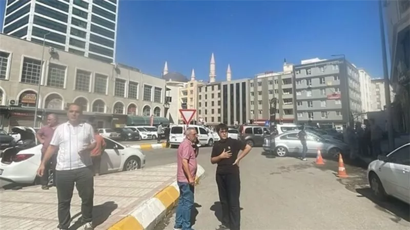 شاهد.. اللحظات الأولى لزلزال تركيا تصيب السكان بالفزع