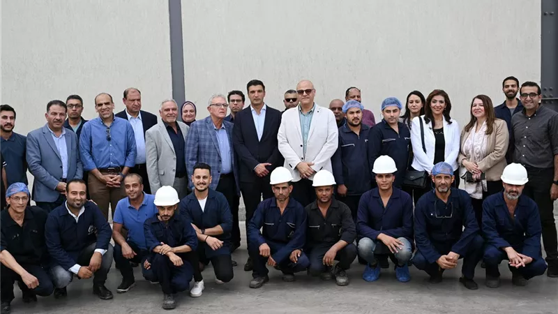 وزير الصناعة يتفقد مجمع أبو قير للأسمدة ومصنع فارما بلاست بالإسكندرية لتعزيز الإنتاج والصادرات