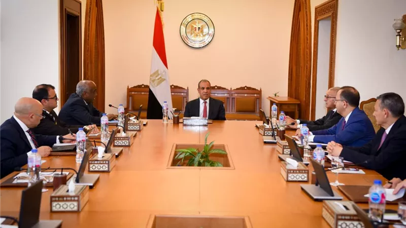 بدر عبد العاطي يتابع استعدادات مصر لاستضافة فعاليات أفريقية بالعلمين الجديدة