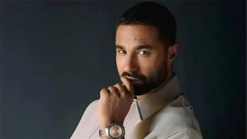 كريم فهمي يرد على شائعات تدخله في انفصال أحمد فهمي وهنا الزاهد