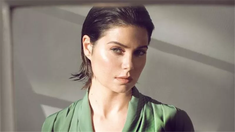 يسرا اللوزي تُكرَّم في افتتاح الدورة الأولى من مهرجان المنصورة لسينما الأطفال