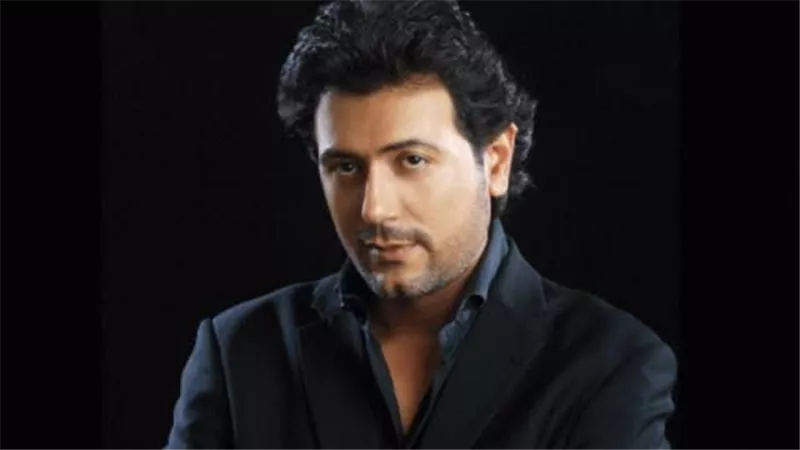 «فبركوا صوتي واتهموني بتجارة الأعضاء».. أحمد وفيق يفتح النار على الشائعات ويكشف سره مع لطيفة 