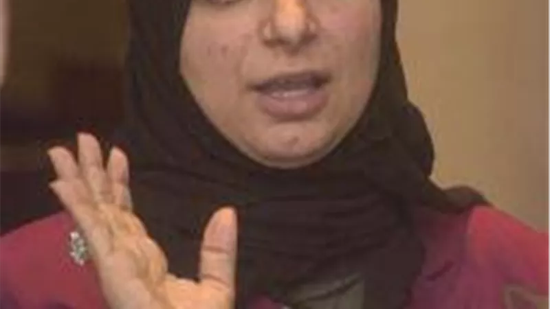 أمينة غلوم | بحرينية اختير مشروعها الأفضل من منظمة الأمم المتحدة للتنمية الصناعية
