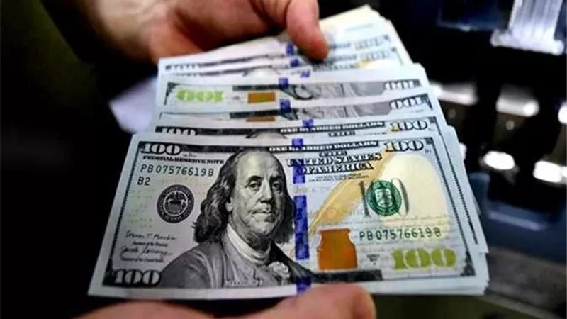 أسعار الدولار مقابل الجنيه المصري اليوم الأحد في البنوك المصرية