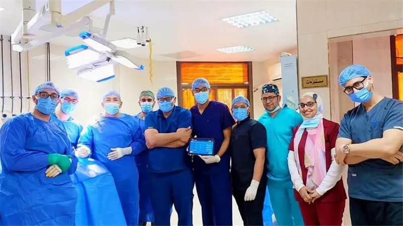 التعليم العالي: جراحة التحفيز العميق للمخ تنجح في علاج اضطرابات حركية شديدة لشاب بجامعة أسيوط