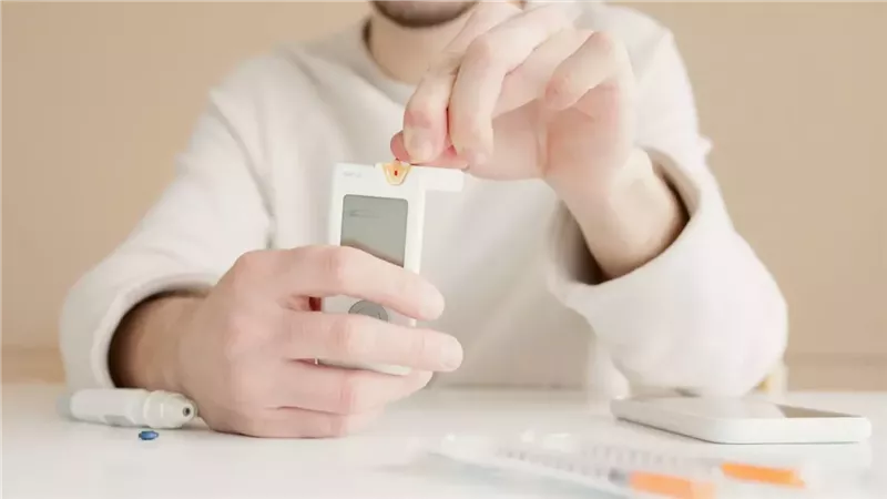 لماذا تزداد احتمالية الإصابة بحصوات الكلى لدى مرضى السكري؟