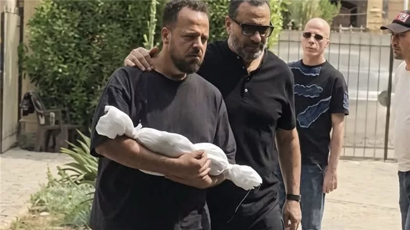  ماجد المصري ونجله أحمد يتصدران التريند.. بسبب صورة مؤثرة