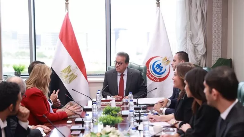 وزير الصحة يبحث مع رئيس اتحاد المستشفيات العربية سبل تعزيز التعاون وتطوير الخدمات الصحية