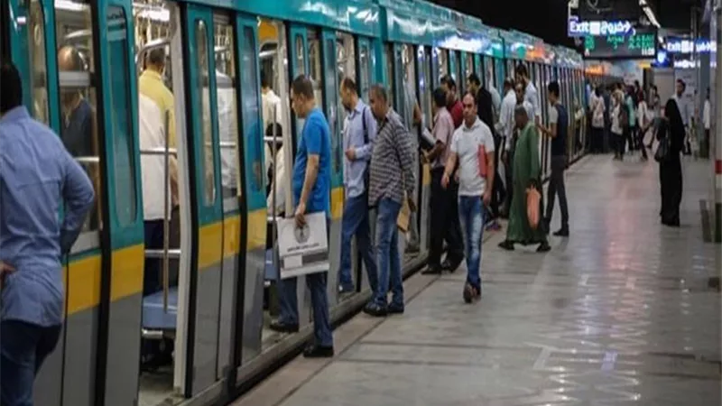 خطيب ضحية التحرش بالمترو يروي تفاصيل جديدة بشأن الواقعة.. فيديو