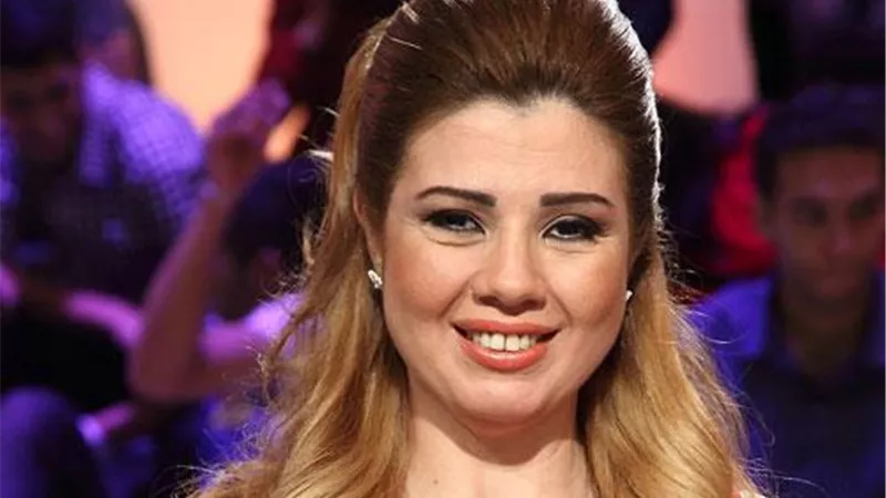 رانيا فريد شوقي: «أمي كانت بتضربني بالشبشب».. فيديو