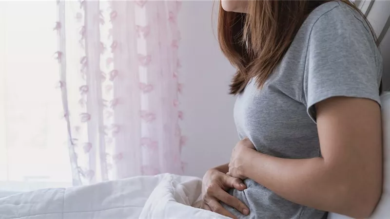 أبرزها العادة الشهرية.. علامات خطيرة جدا تدل على السرطان عند النساء