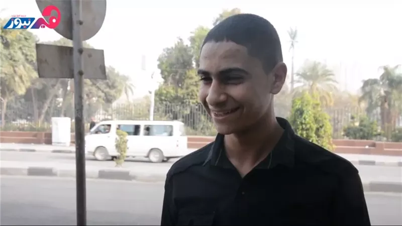 «هير نيوز» تُشارك الفتيات الاحتفال بعيد الأم.. وشباب: «ماشيين ببركة دعاها».. فيديو