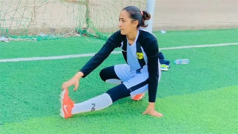 لاعبة «بروسيا مصر» سارة الشناوي: «كنت بلعب الكرة مع الأولاد في الشارع»
